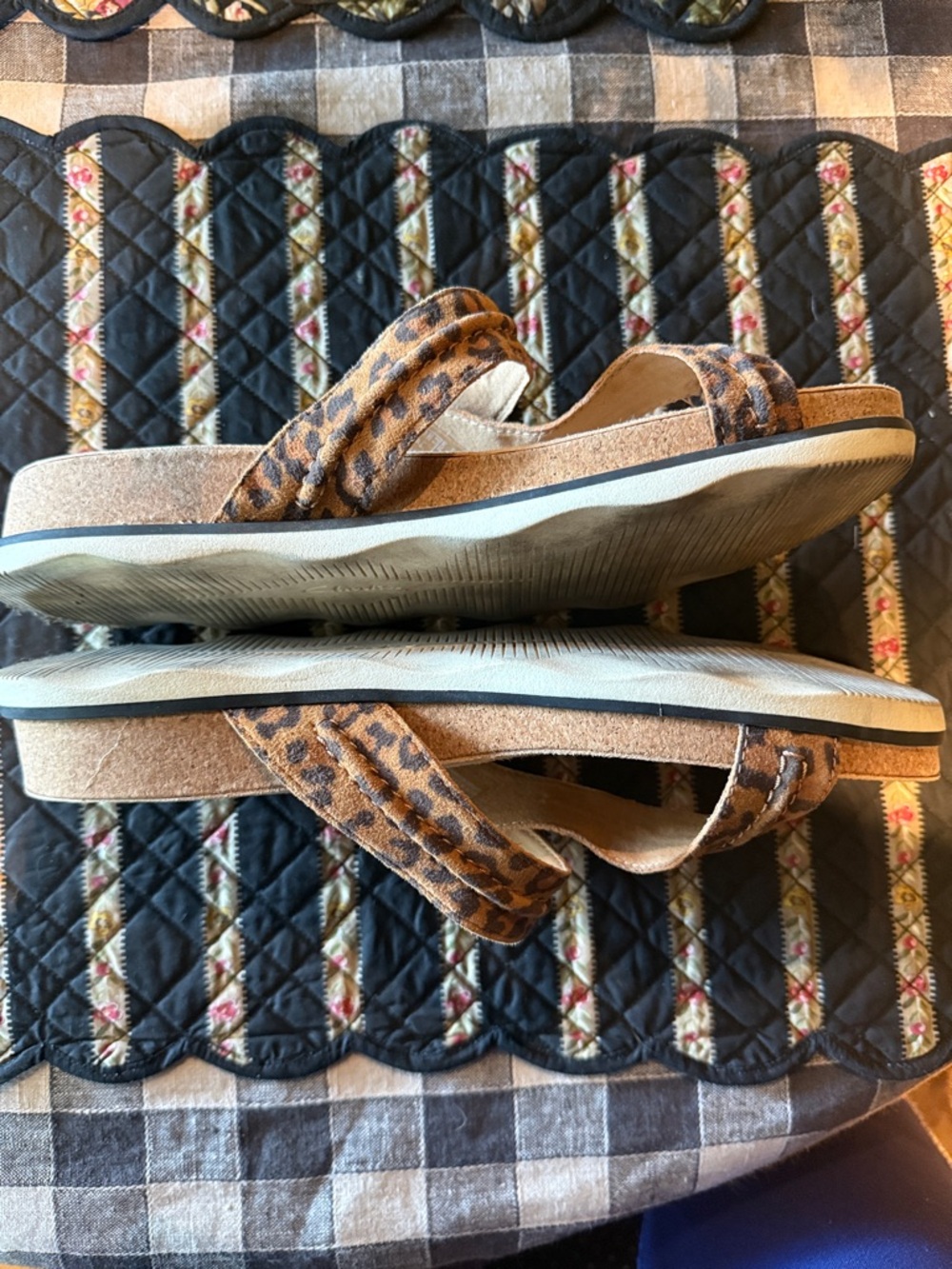 Clarks Collection Brynn Madi Leopard Leather Ultimate Comfort Sandals size 10 - Picture 4 of 6